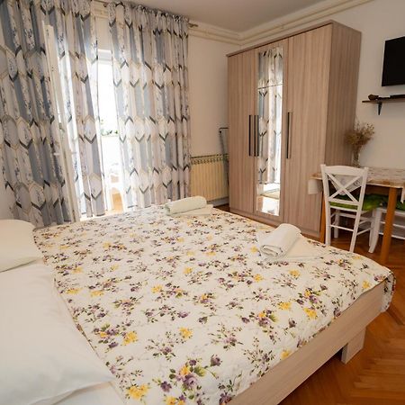 Apartmani Vidusin ノヴァリャ エクステリア 写真