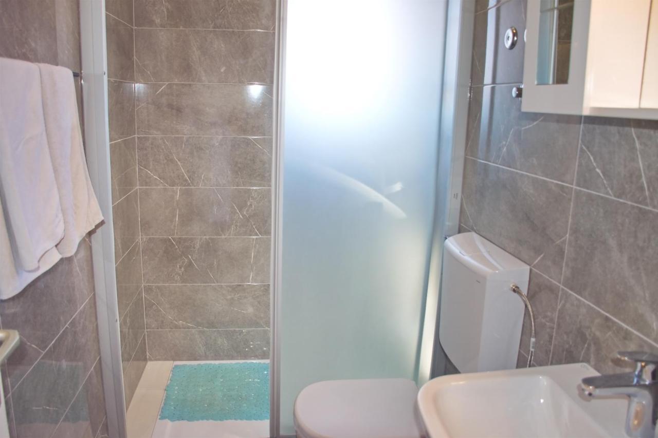 Apartmani Vidusin ノヴァリャ エクステリア 写真