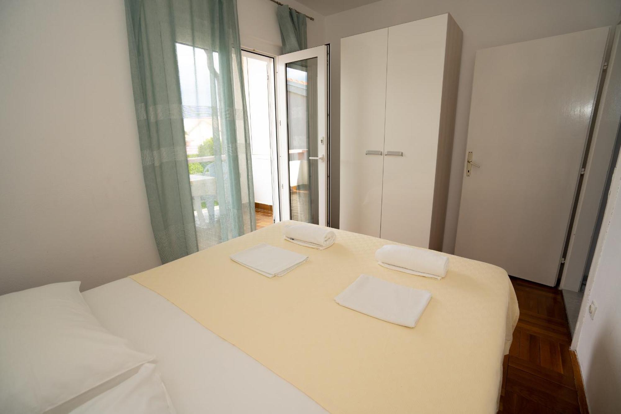 Apartmani Vidusin ノヴァリャ エクステリア 写真