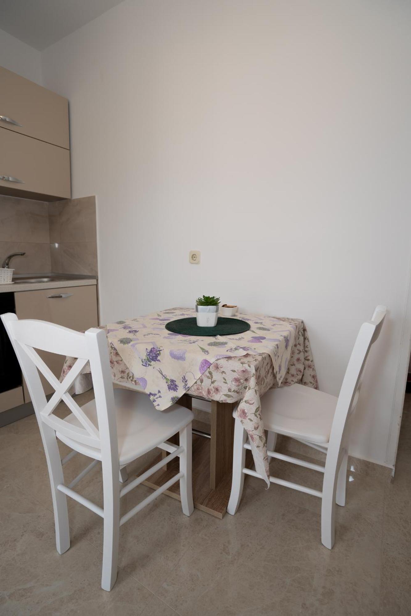 Apartmani Vidusin ノヴァリャ エクステリア 写真