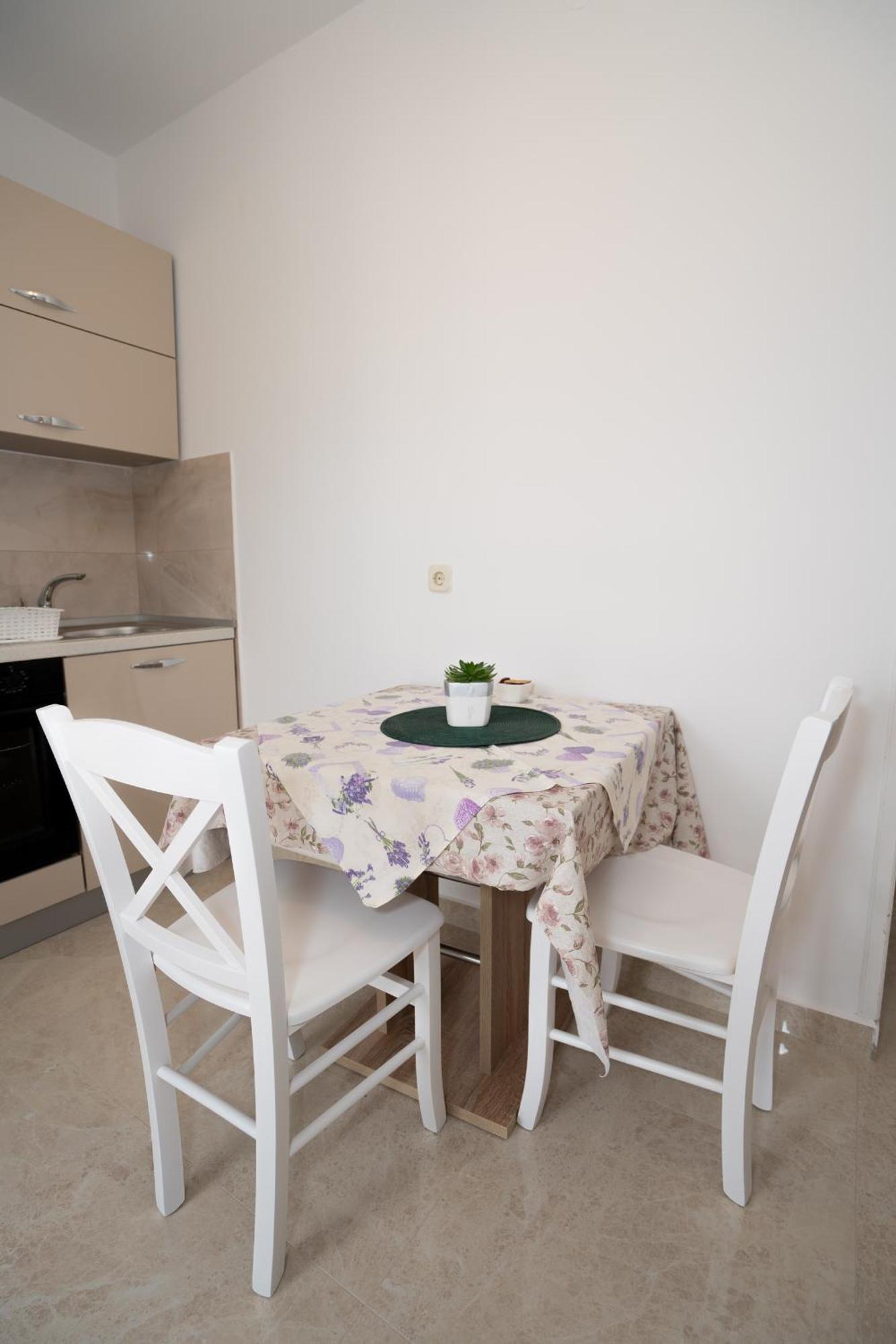 Apartmani Vidusin ノヴァリャ エクステリア 写真