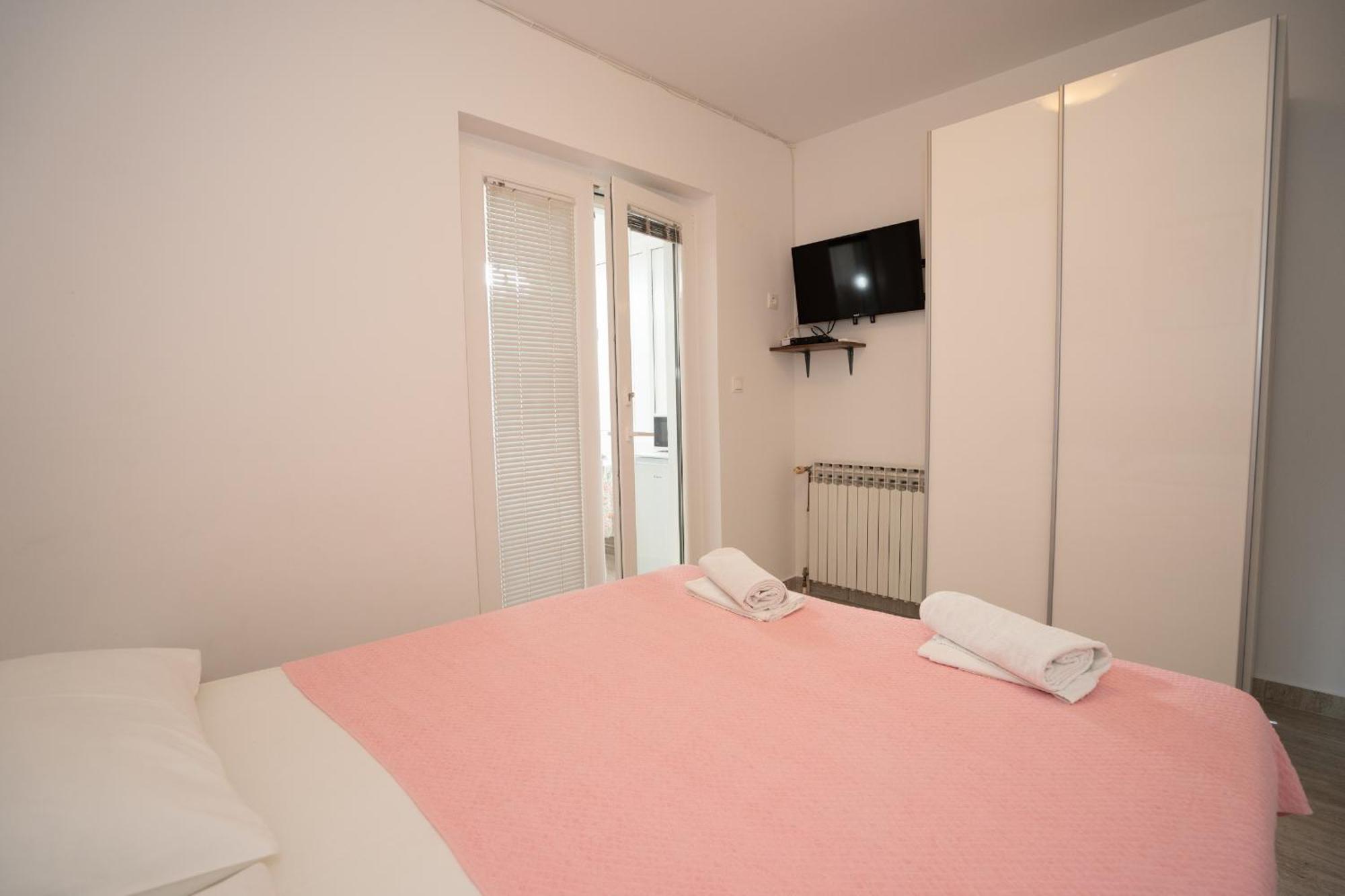 Apartmani Vidusin ノヴァリャ エクステリア 写真