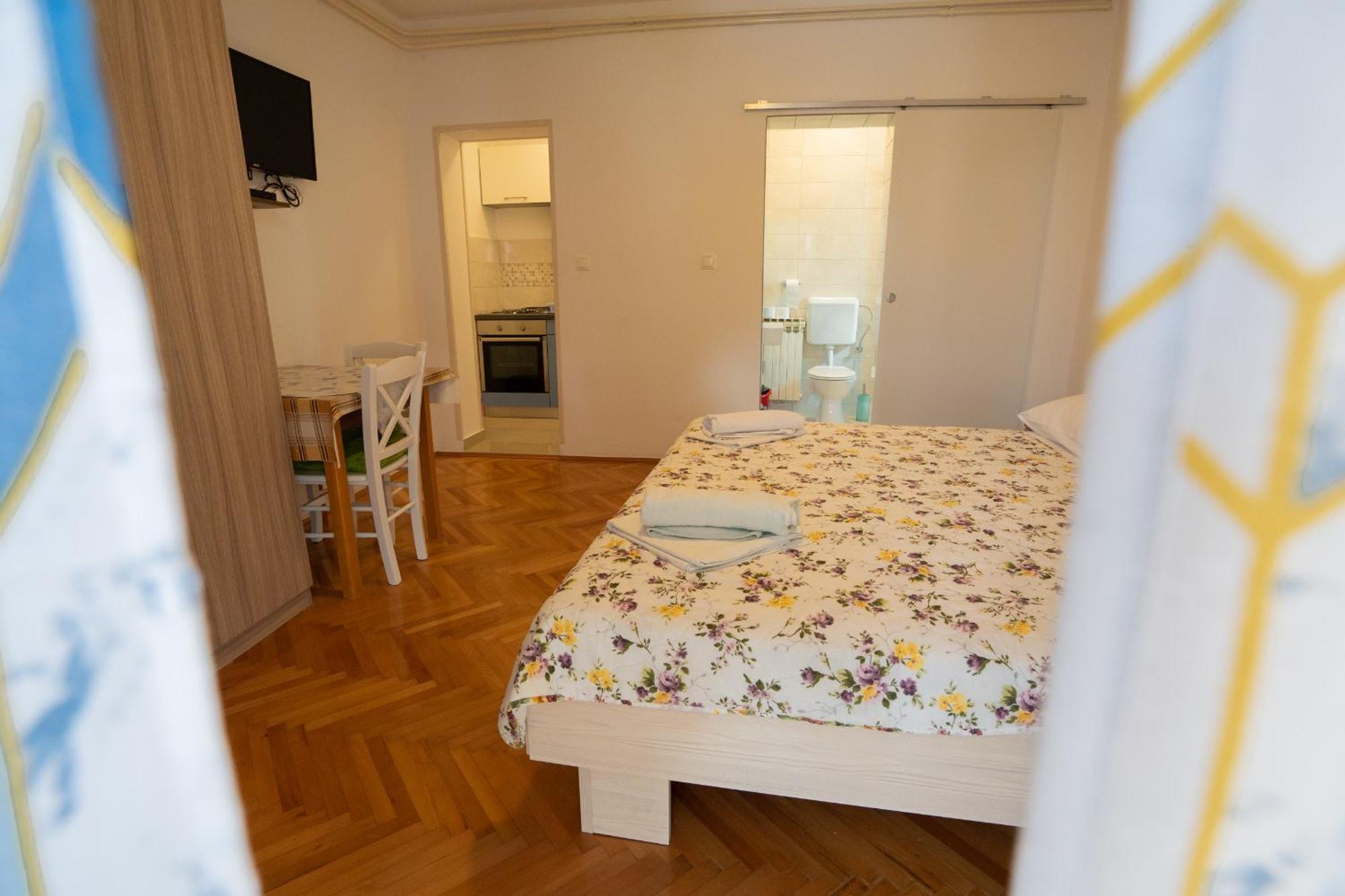 Apartmani Vidusin ノヴァリャ エクステリア 写真