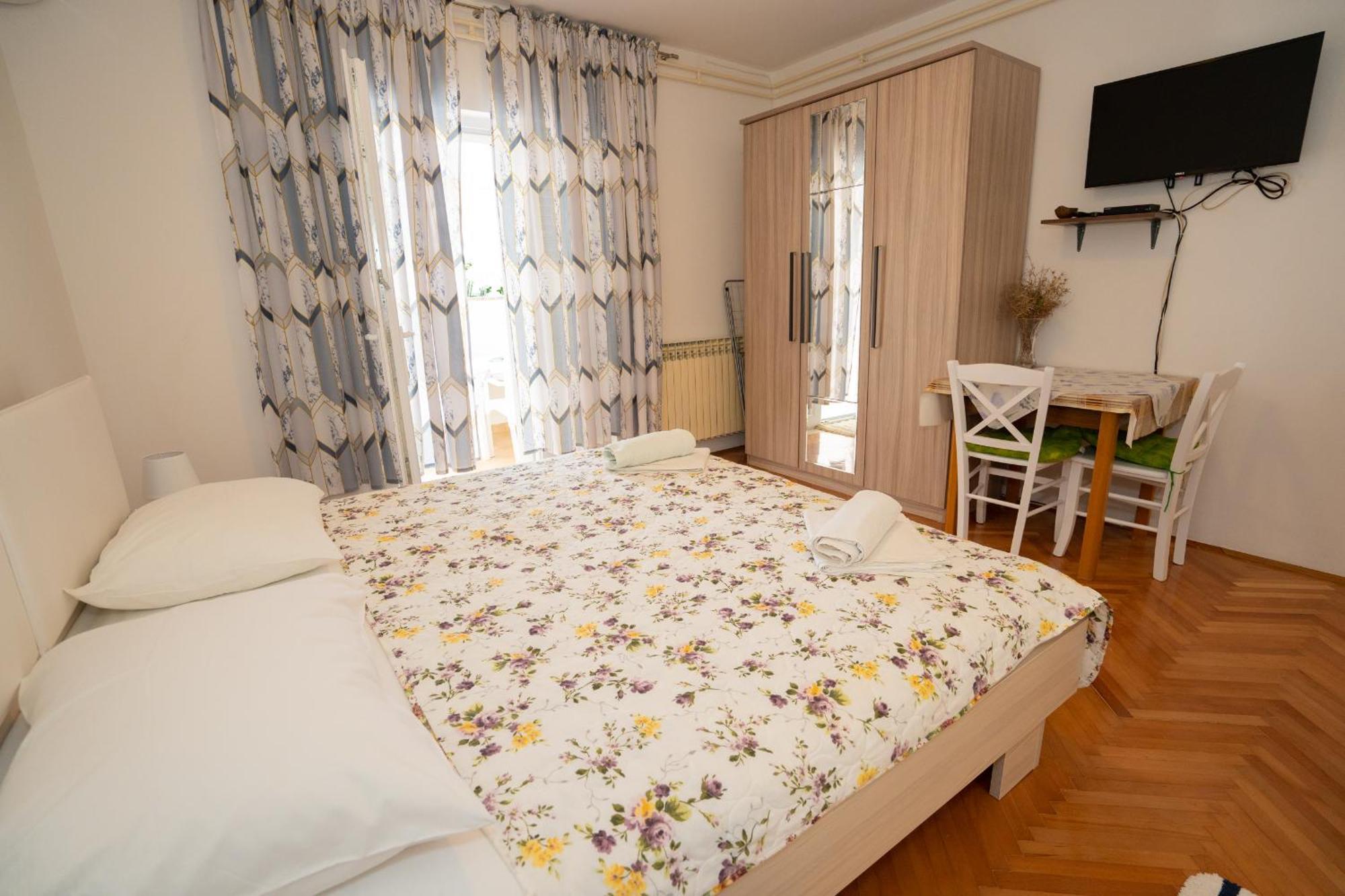 Apartmani Vidusin ノヴァリャ エクステリア 写真