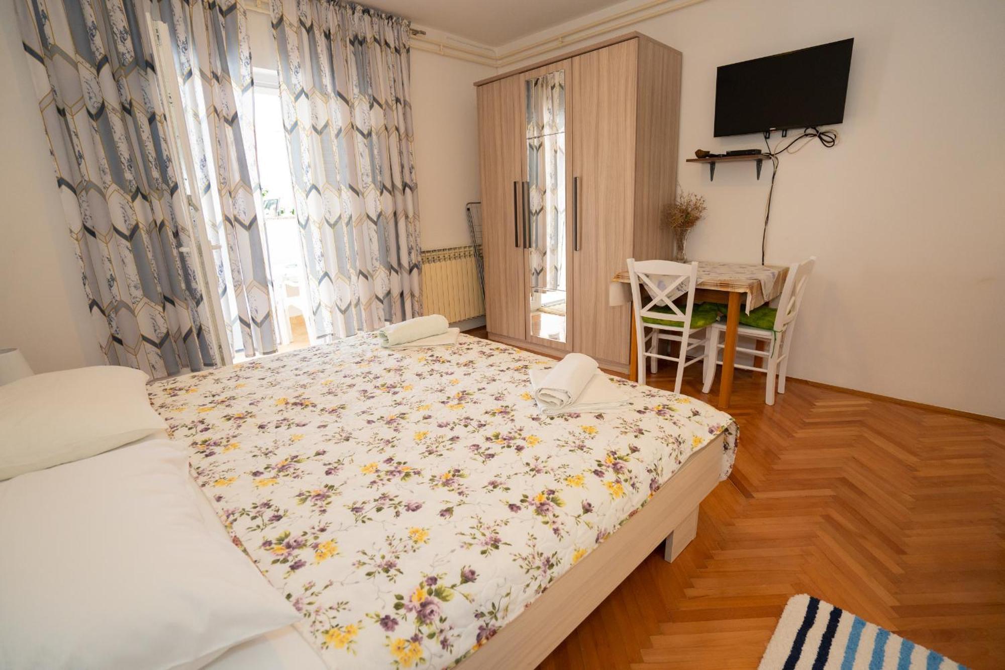 Apartmani Vidusin ノヴァリャ エクステリア 写真